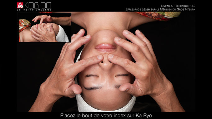 Technique 162 : Effleurage léger sur le Méridien du Gros Intestin